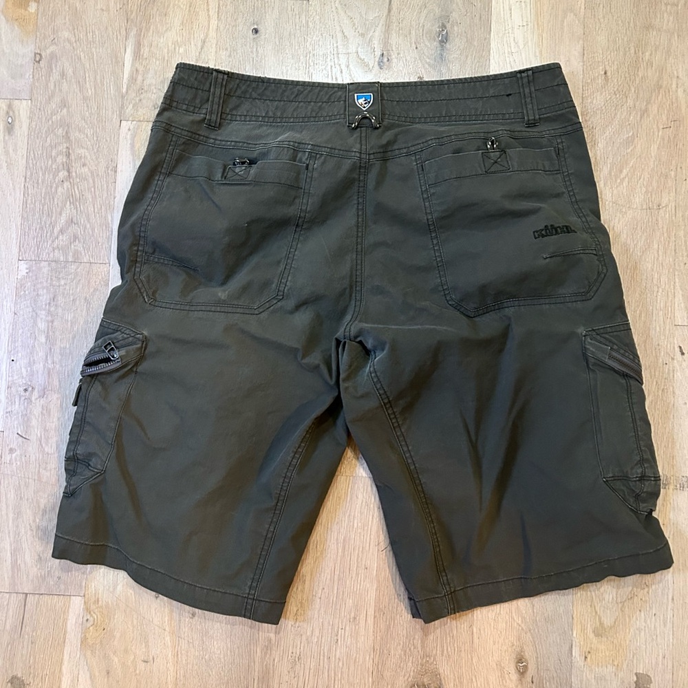 Kuhl Men's Green Cargo Shorts - Picture 4 of 4